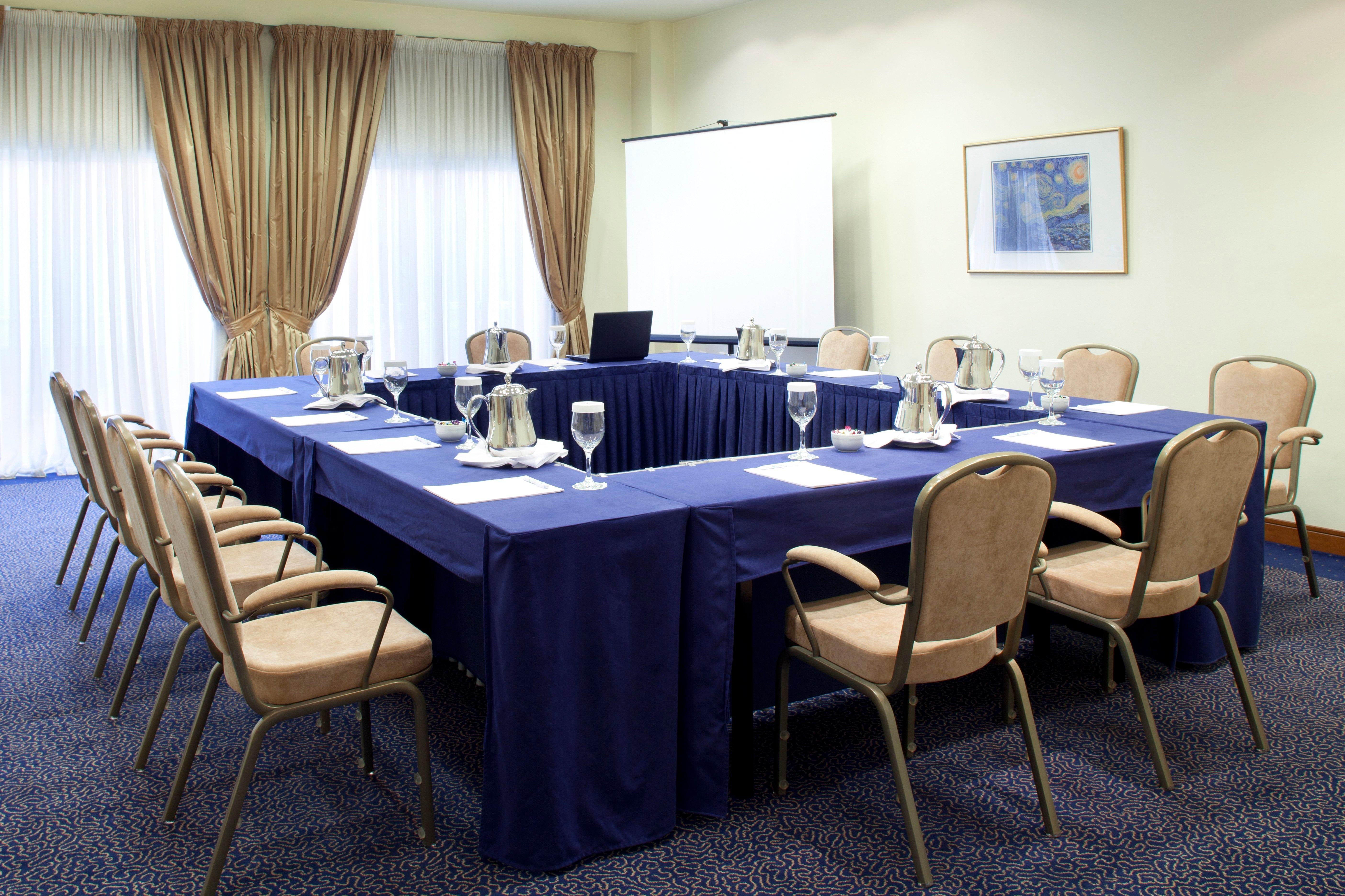 Holiday Inn Thessaloniki By Ihg Kültér fotó A meeting room